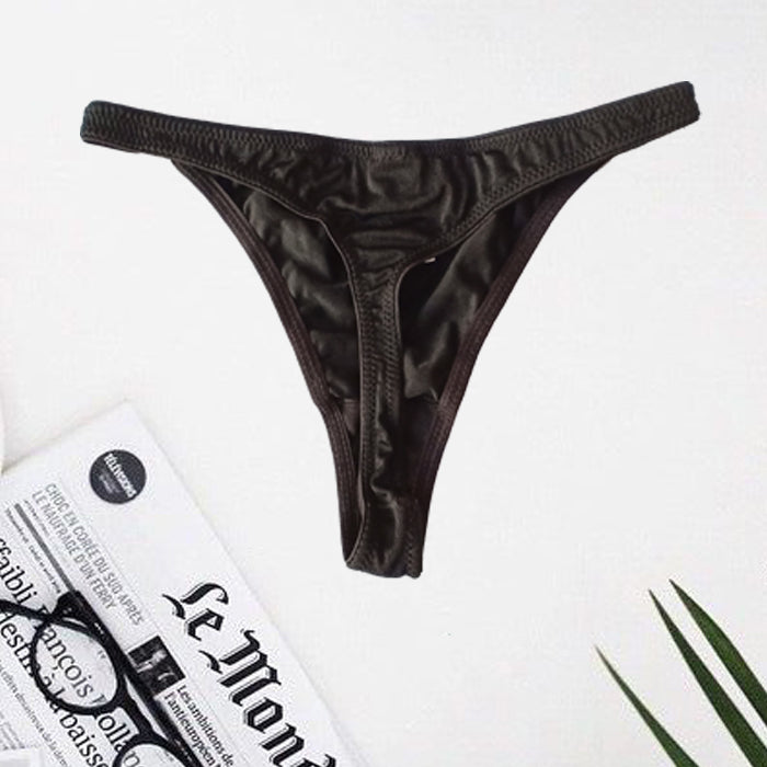 Skin To Skin Black Breakaway Clip Thong, NikkiandNaomi